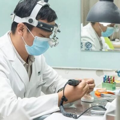 ROYAL DENTAL LAB